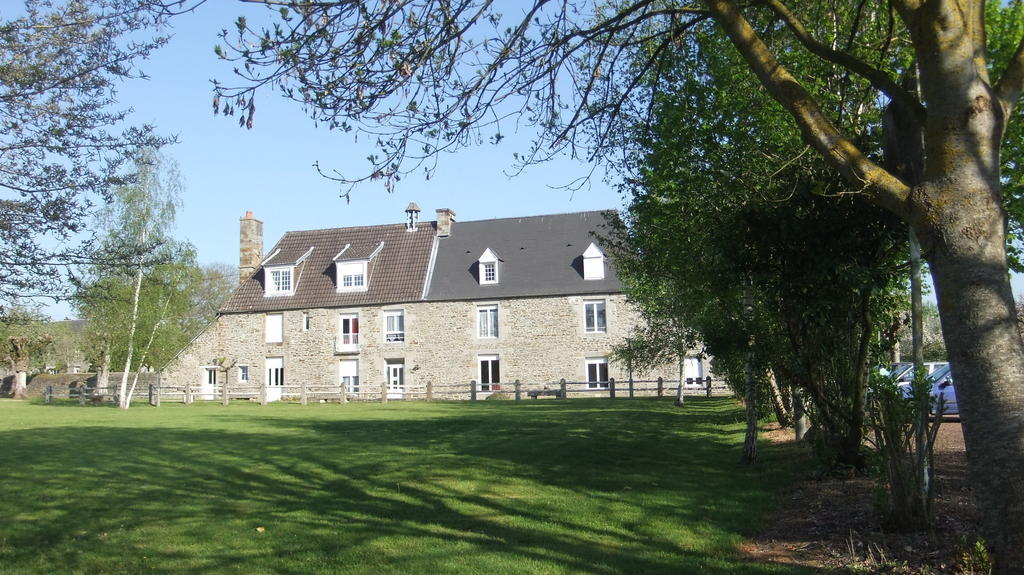 Gites De L'Aumondiere Condé-sur-Noireau Kültér fotó